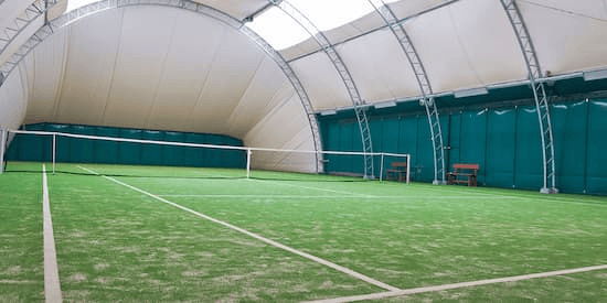 مميزات مظلات ملاعب تنس